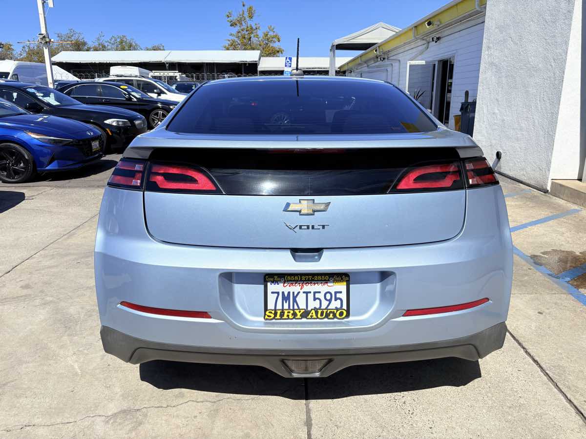 2015 Chevrolet Volt Base Image 5 of 16