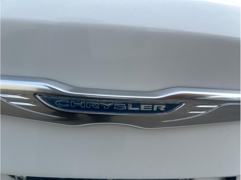 Vehicle image 22 of 23