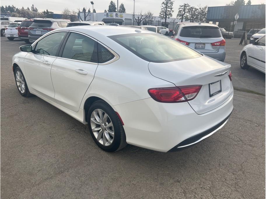 Vehicle image 7 of 23