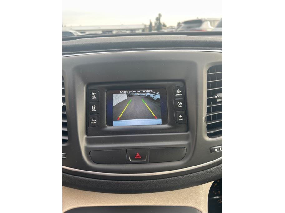 Vehicle image 16 of 23
