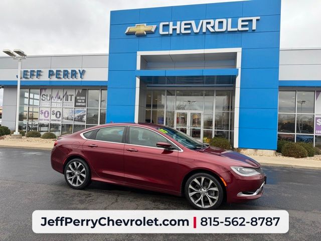 2015 Chrysler 200 C Image 2 of 38