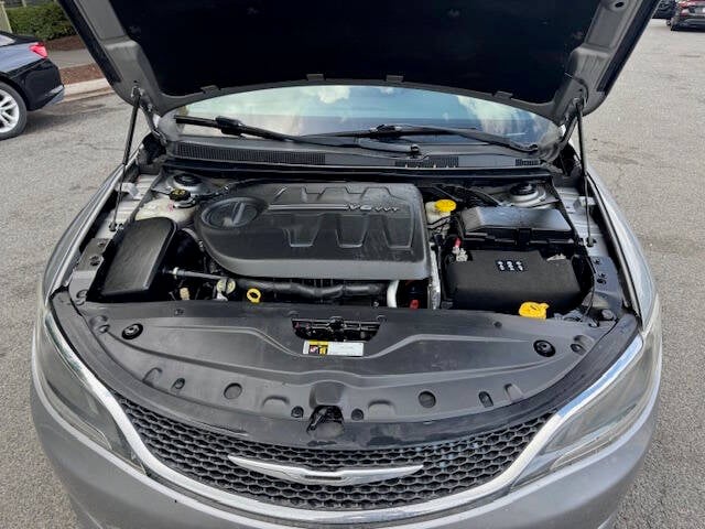 Vehicle image 17 of 17