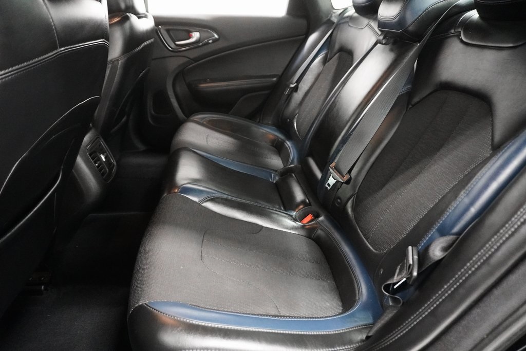 Vehicle image 15 of 29