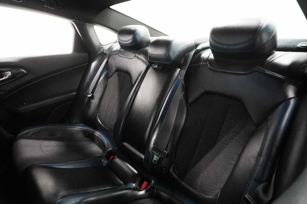 Vehicle image 14 of 29