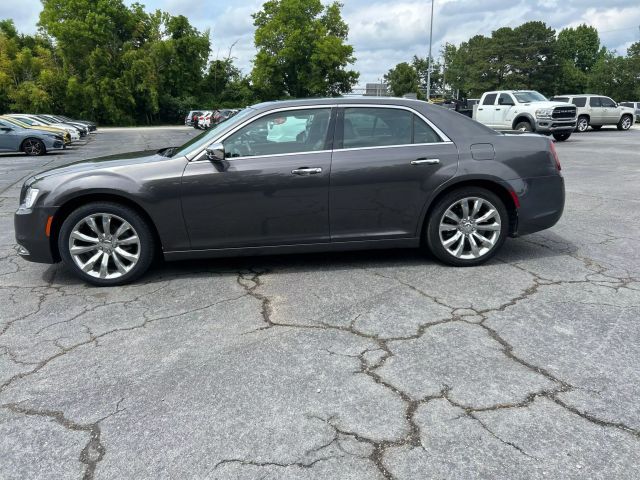 Vehicle image 9 of 33