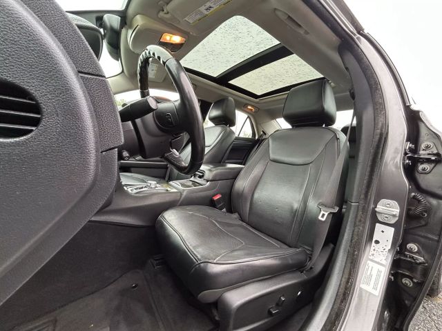 Vehicle image 29 of 33