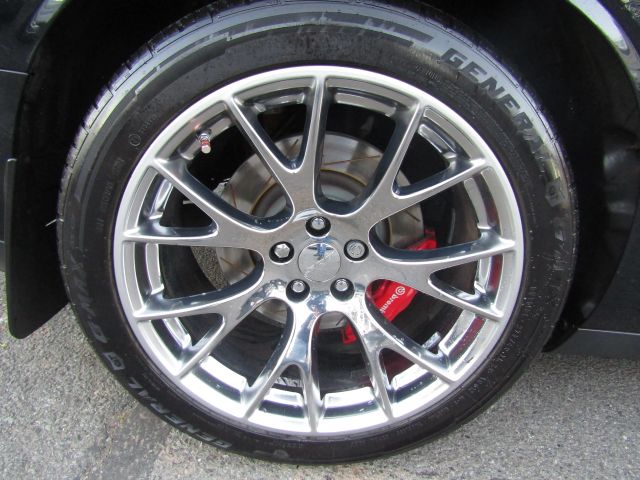 2015 Dodge Challenger SRT 392 Image 8 of 35