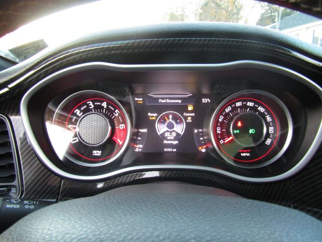 2015 Dodge Challenger SRT 392 Image 16 of 35