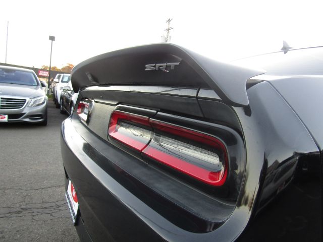 2015 Dodge Challenger SRT 392 Image 34 of 35