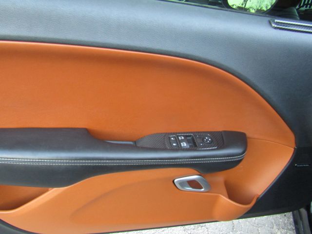 2015 Dodge Challenger SRT 392 Image 22 of 35