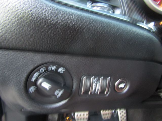 2015 Dodge Challenger SRT 392 Image 28 of 35