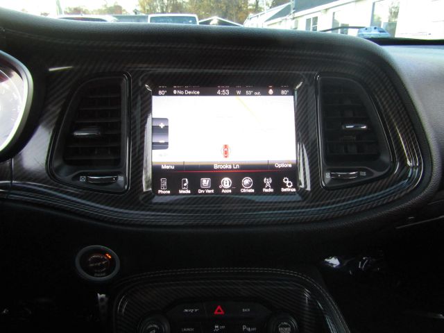 2015 Dodge Challenger SRT 392 Image 21 of 35