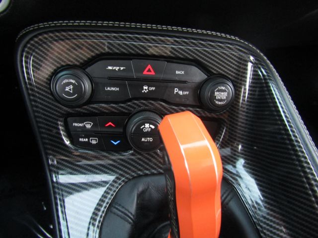 2015 Dodge Challenger SRT 392 Image 26 of 35