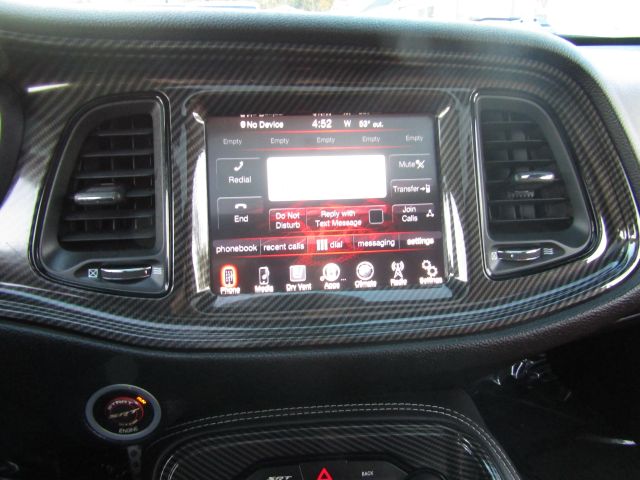 2015 Dodge Challenger SRT 392 Image 20 of 35