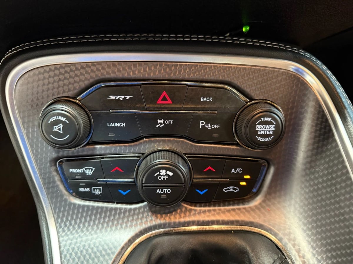 2015 Dodge Challenger SRT Hellcat Image 34 of 36