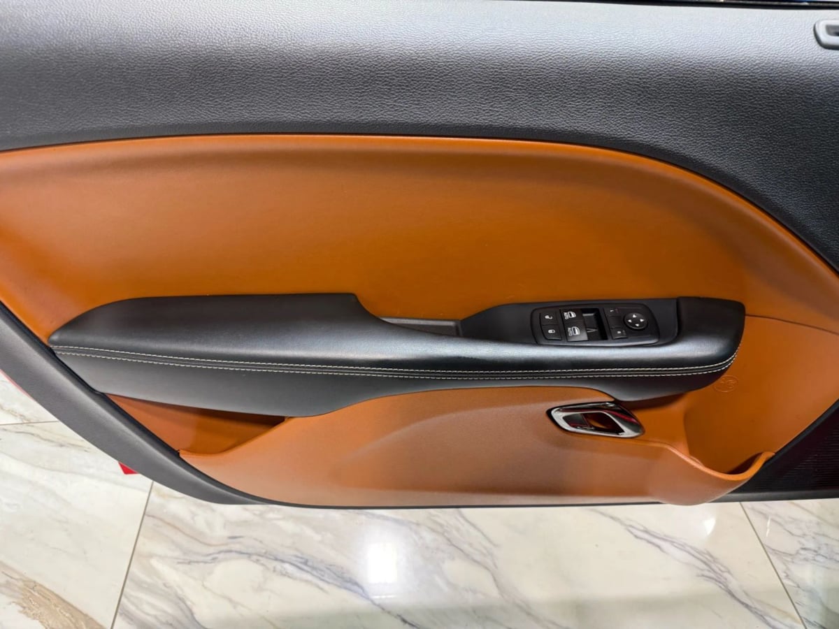 2015 Dodge Challenger SRT Hellcat Image 29 of 36