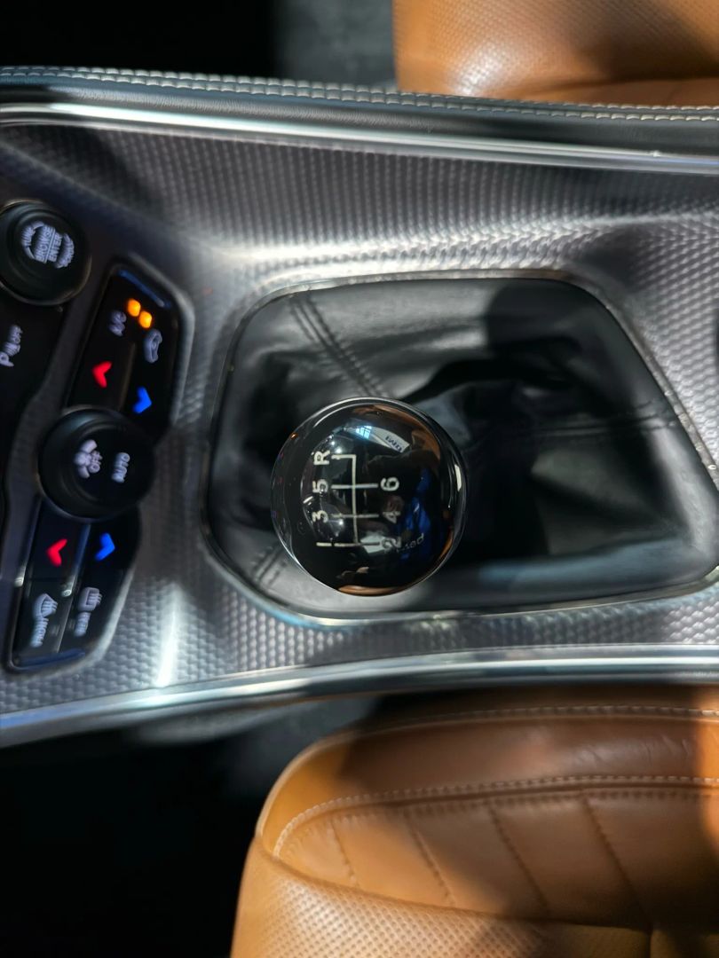 2015 Dodge Challenger SRT Hellcat Image 31 of 36