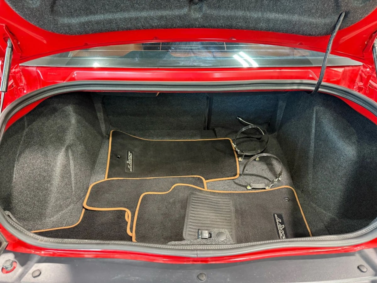 2015 Dodge Challenger SRT Hellcat Image 13 of 36