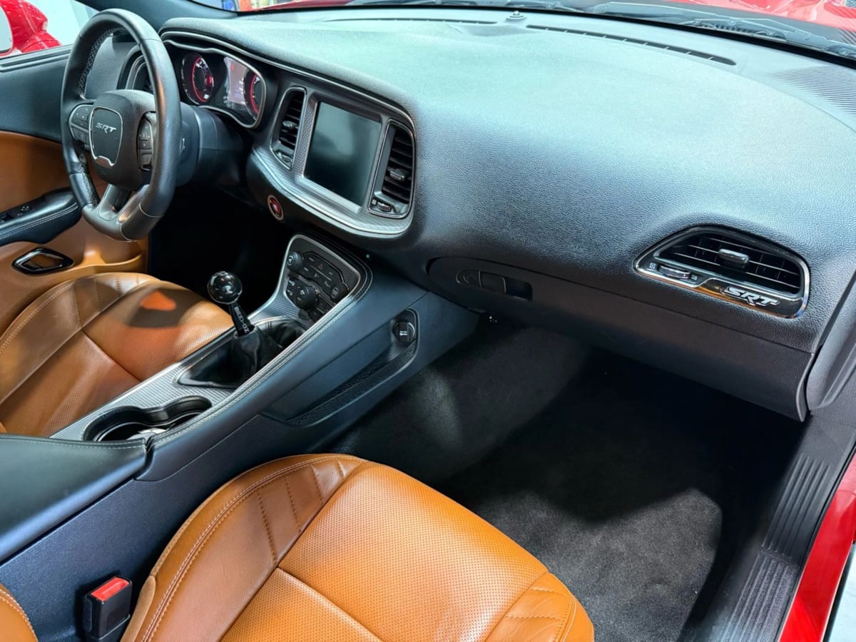 2015 Dodge Challenger SRT Hellcat Image 21 of 36