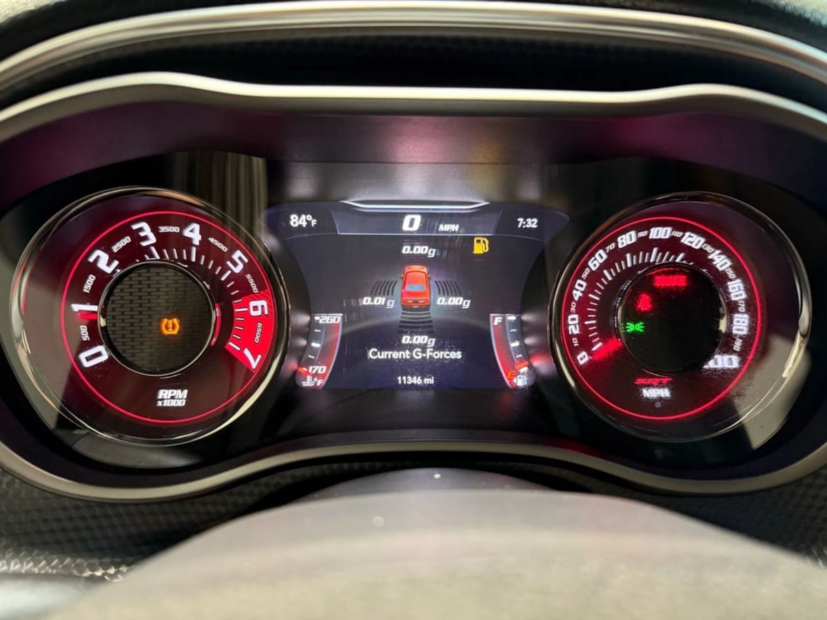 2015 Dodge Challenger SRT Hellcat Image 25 of 36