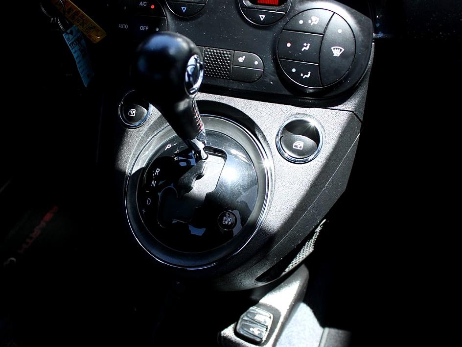 Vehicle image 18 of 20