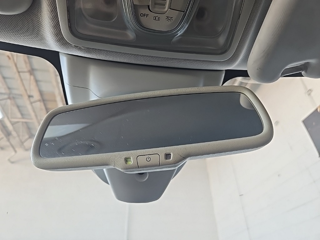 Vehicle image 29 of 34