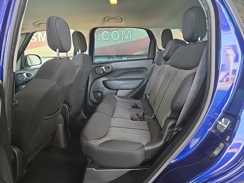 Vehicle image 31 of 34