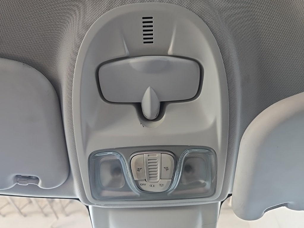Vehicle image 28 of 34