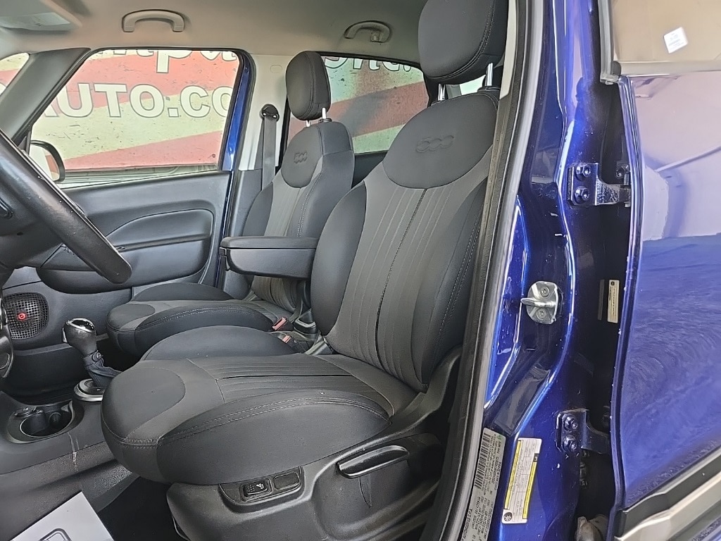 Vehicle image 13 of 34