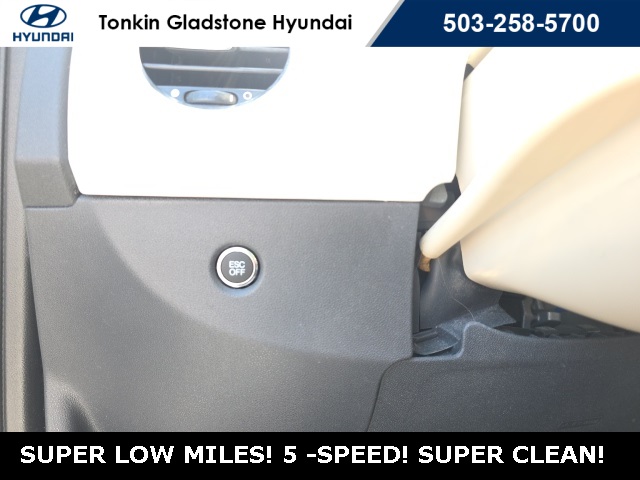 Vehicle image 15 of 28