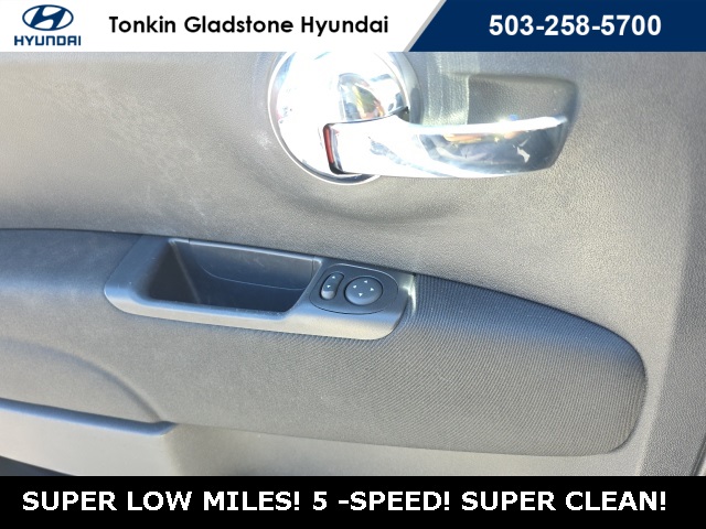 Vehicle image 16 of 28