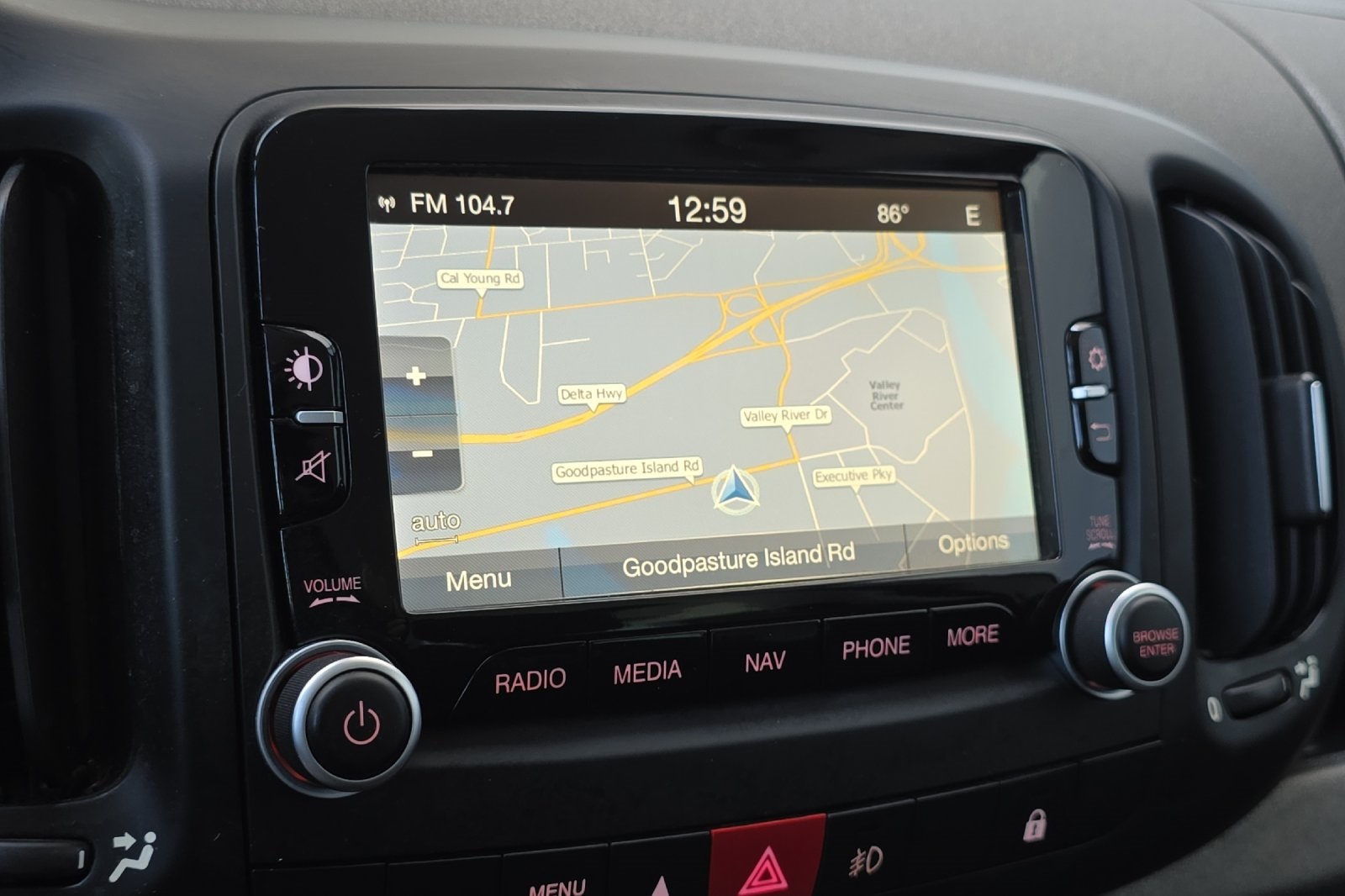 Vehicle image 19 of 33