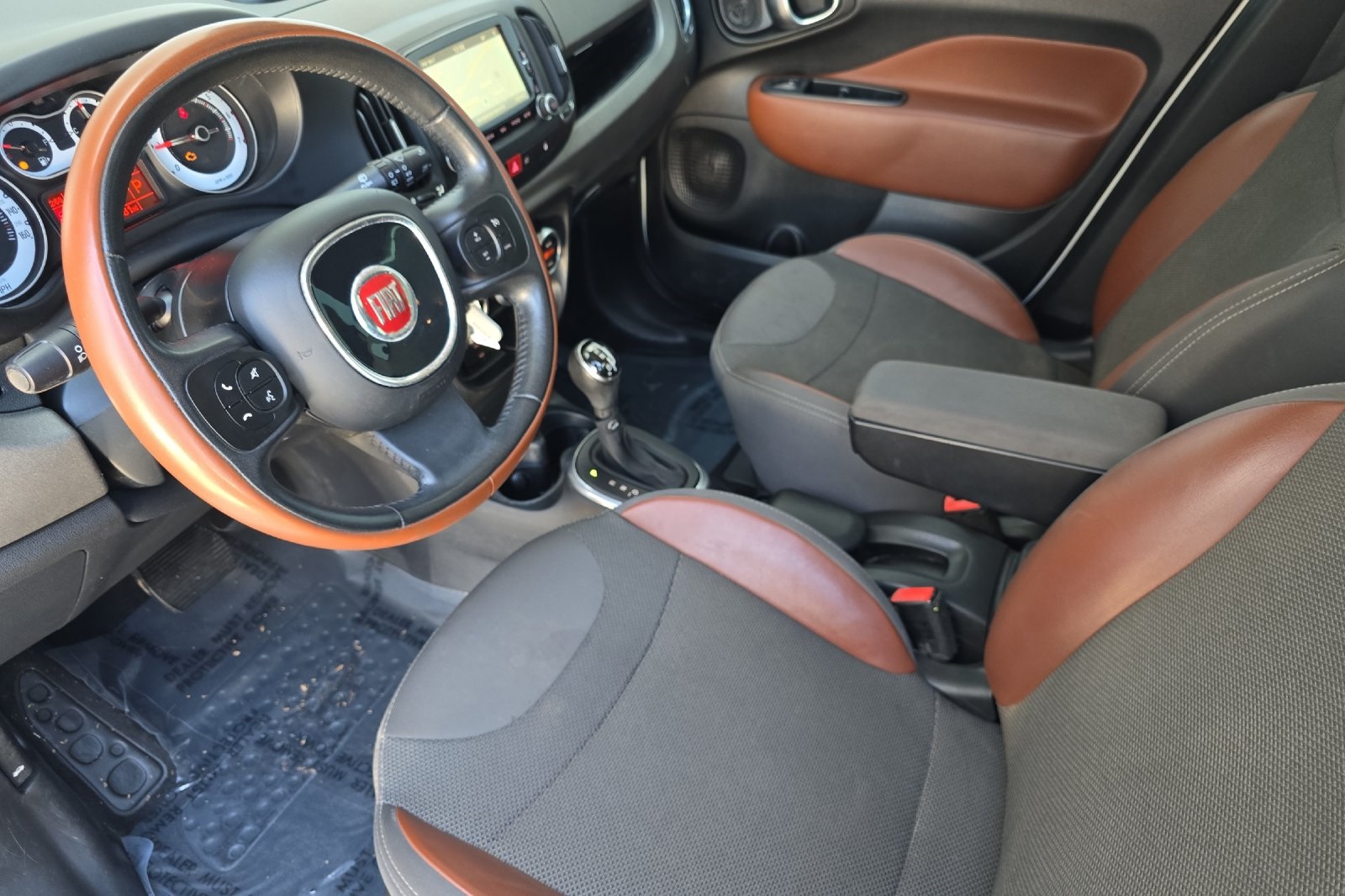 Vehicle image 27 of 33