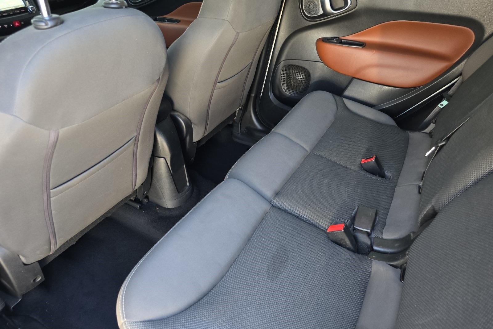 Vehicle image 12 of 33
