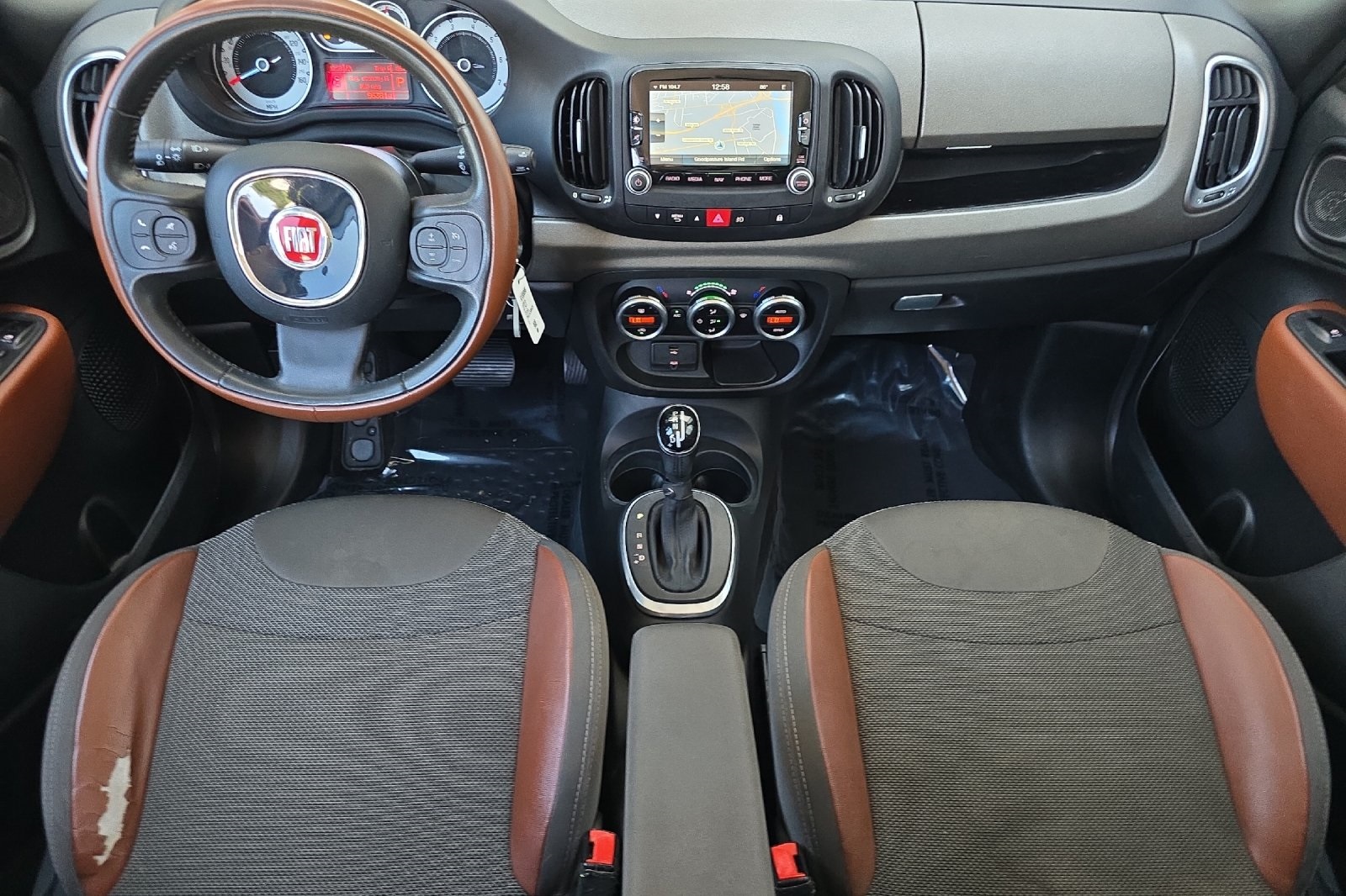 Vehicle image 26 of 33