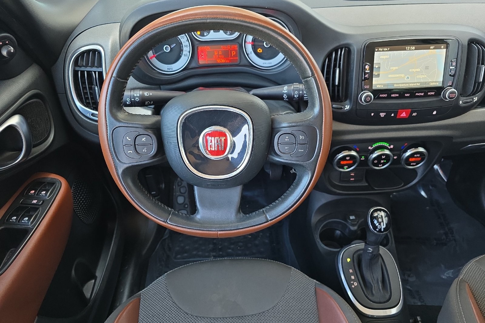Vehicle image 14 of 33