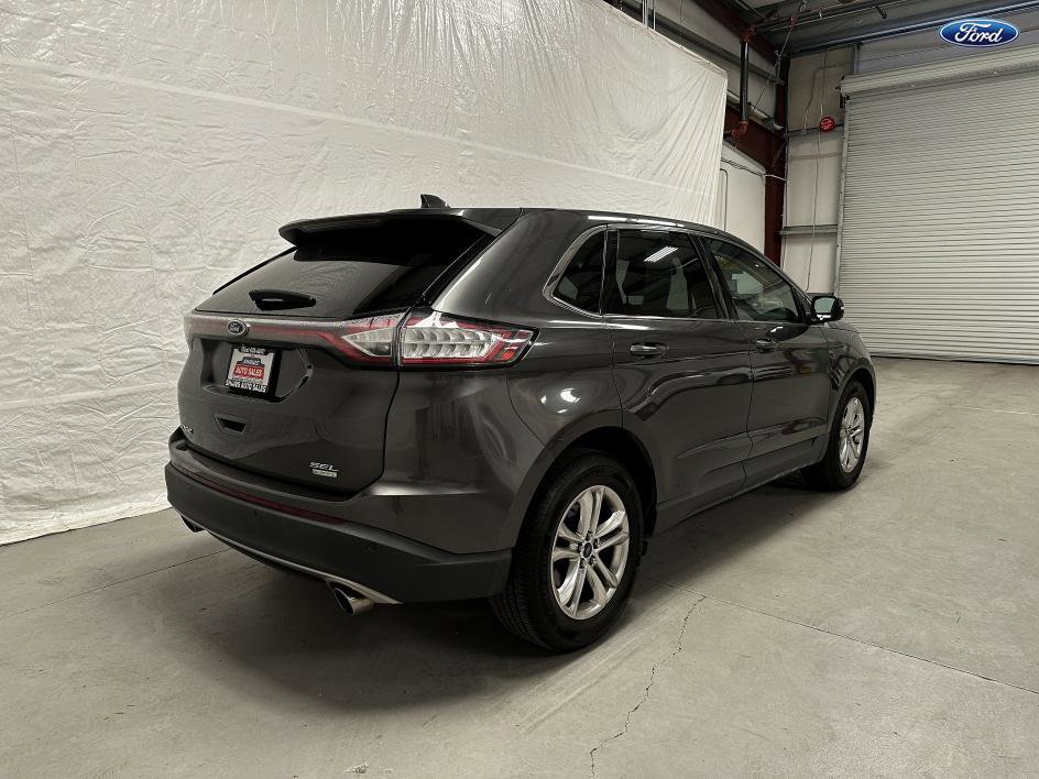 Vehicle image 5 of 25