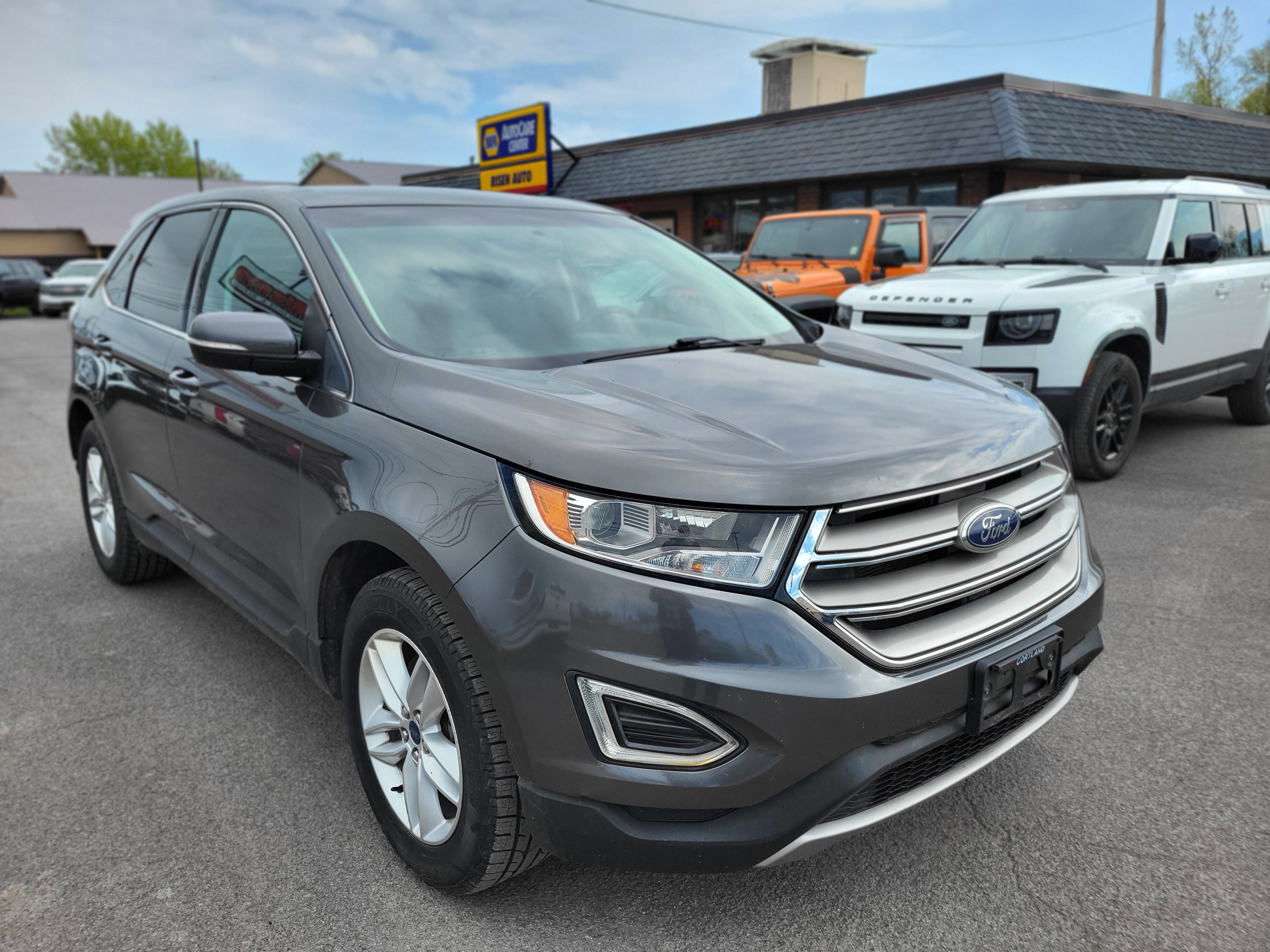 2015 Ford Edge SEL Image 3 of 20