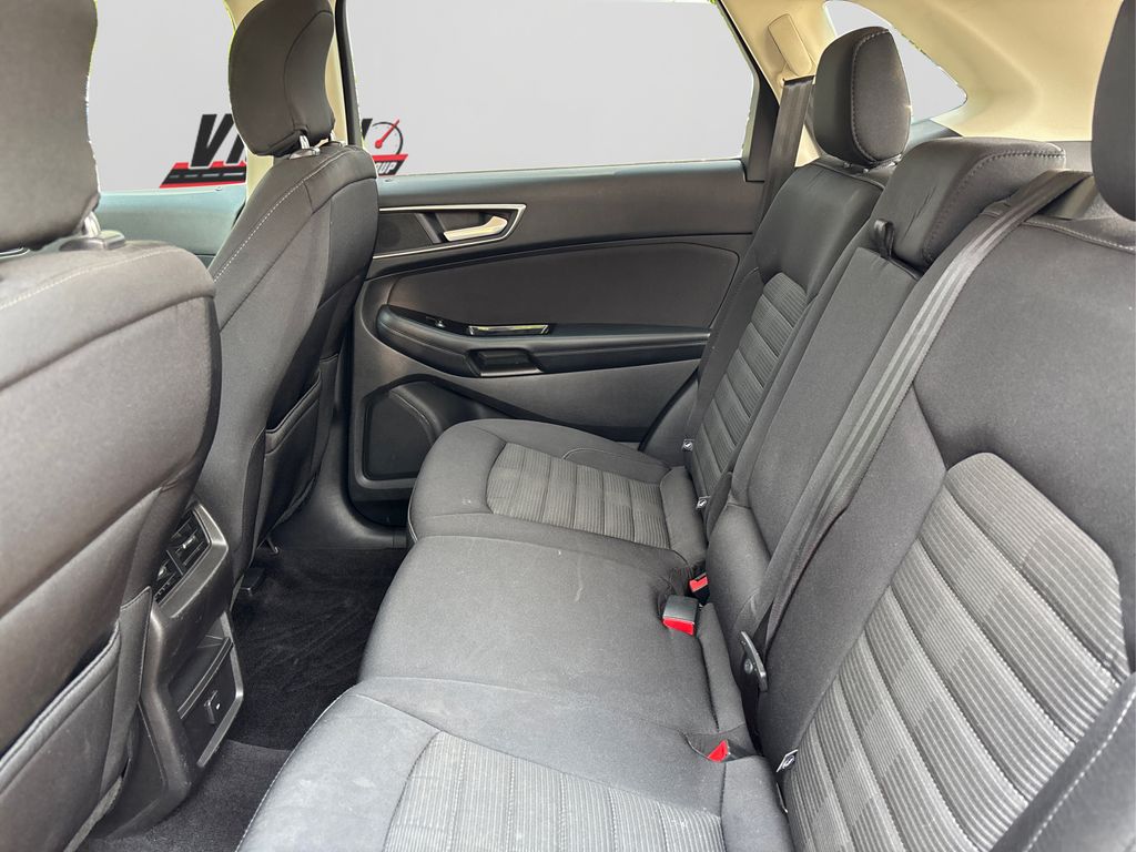 Vehicle image 10 of 36
