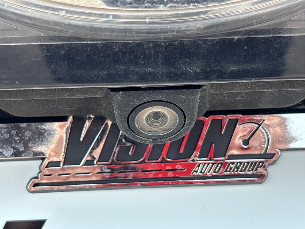 Vehicle image 15 of 36