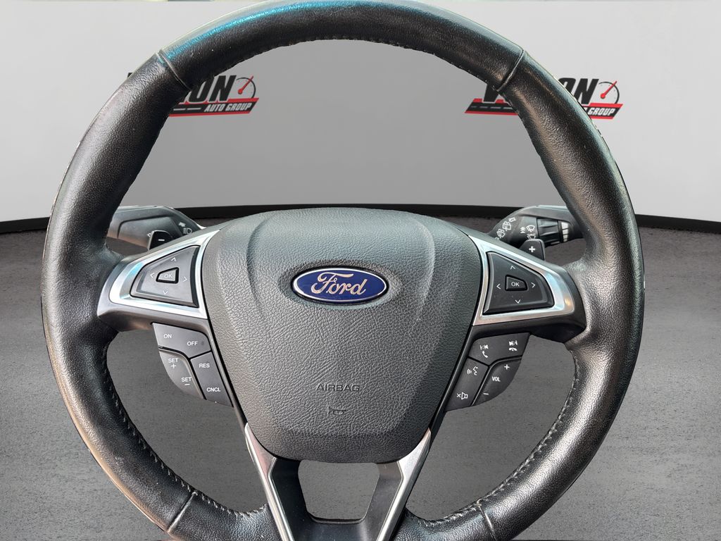 Vehicle image 24 of 36