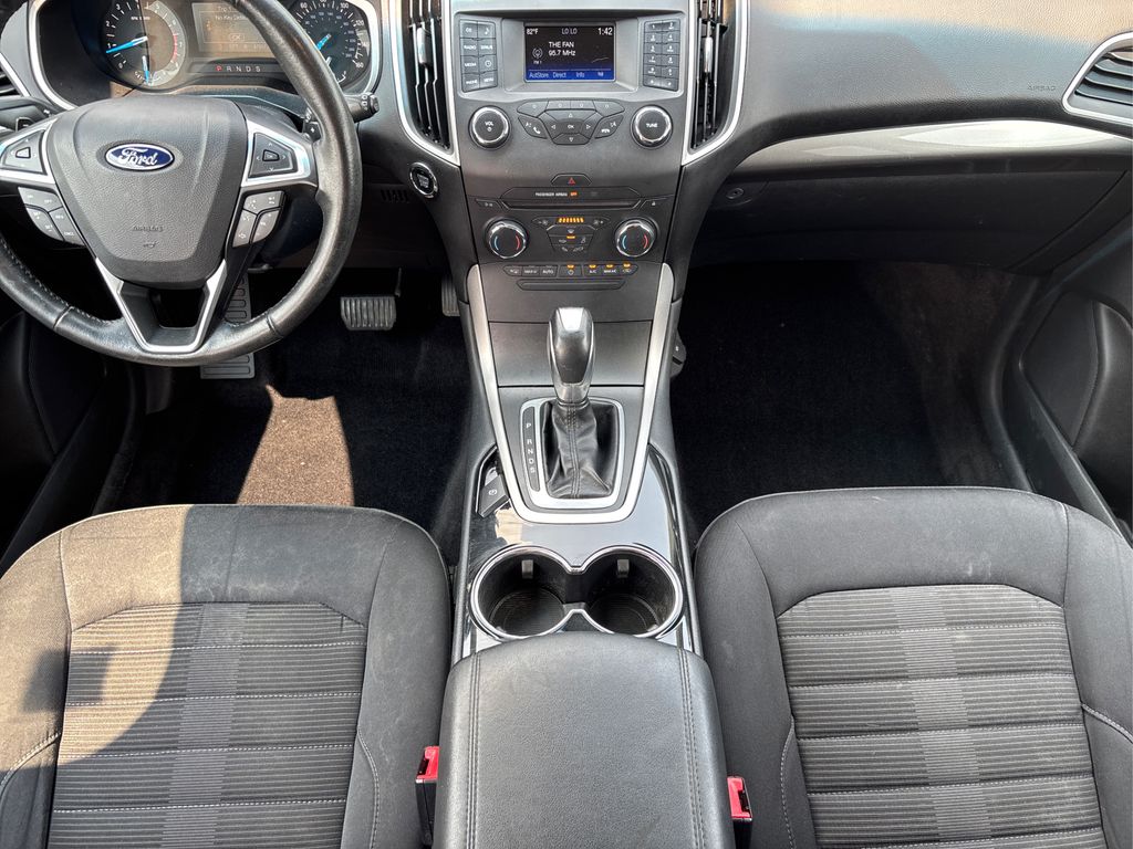 Vehicle image 21 of 36