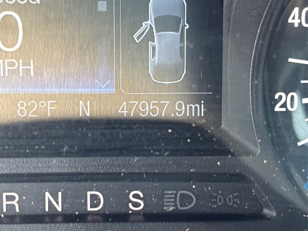 Vehicle image 22 of 36