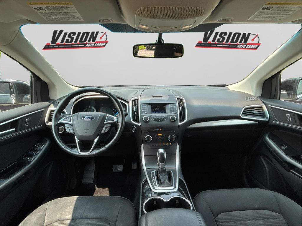 Vehicle image 27 of 36