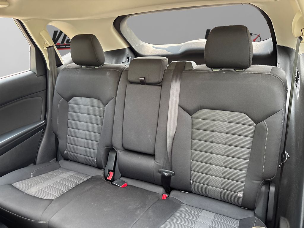 Vehicle image 19 of 36