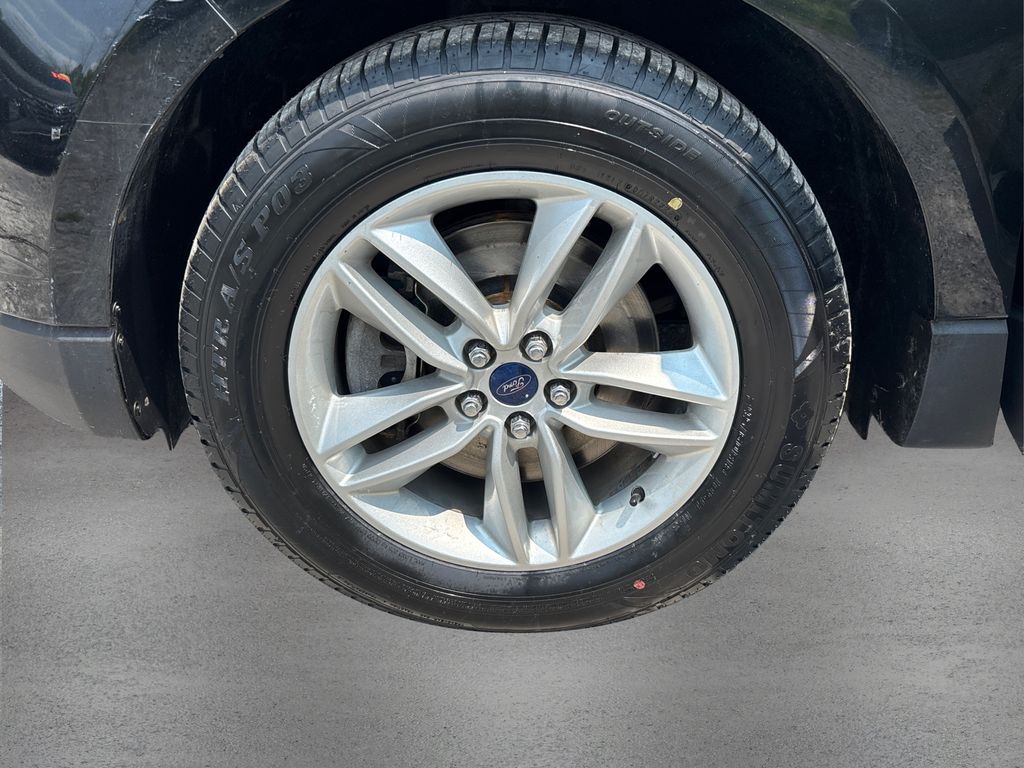 Vehicle image 12 of 36