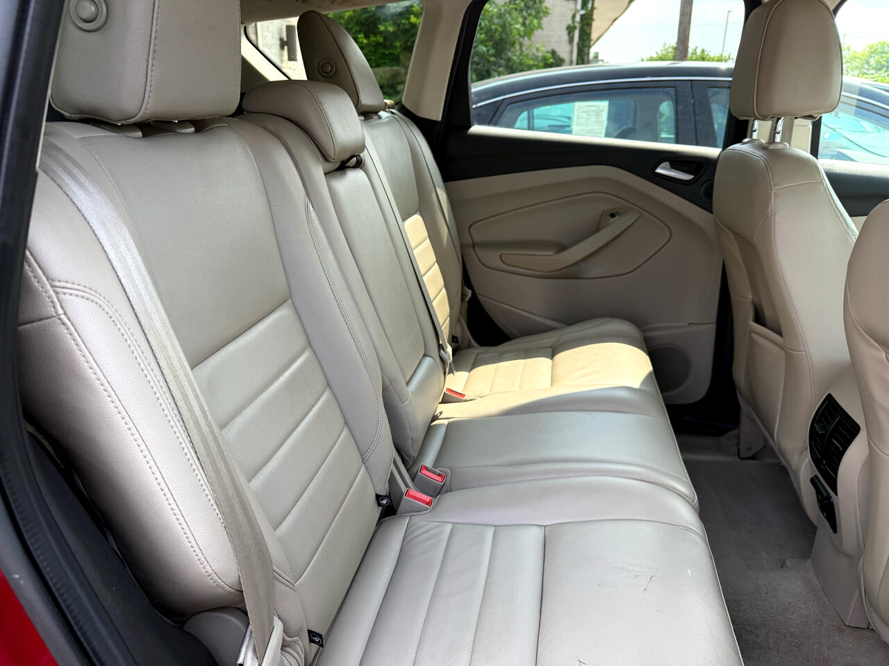 Vehicle image 4 of 6