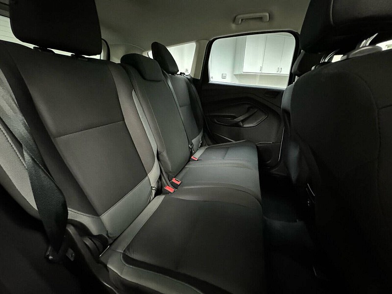 Vehicle image 20 of 32
