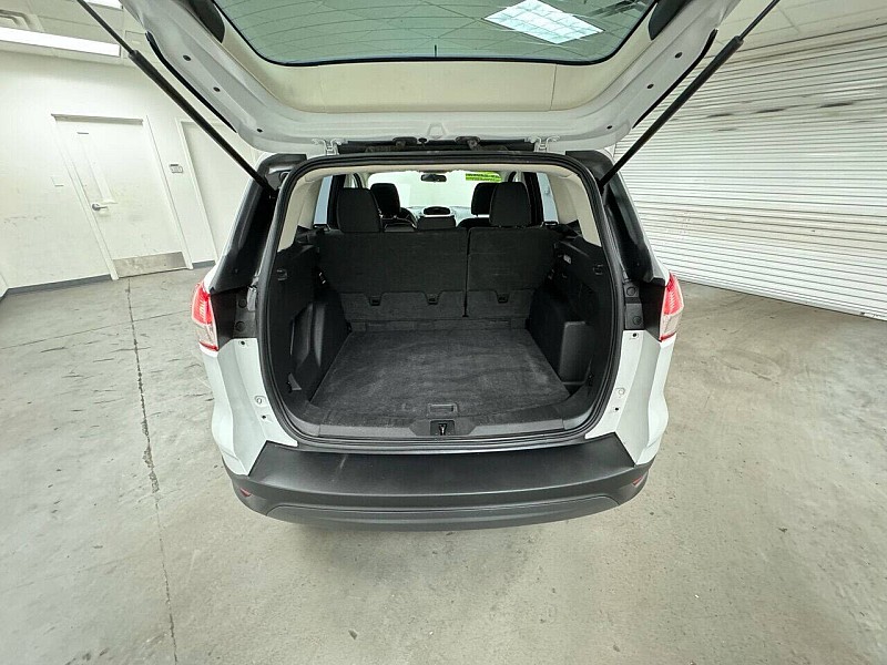 Vehicle image 17 of 32