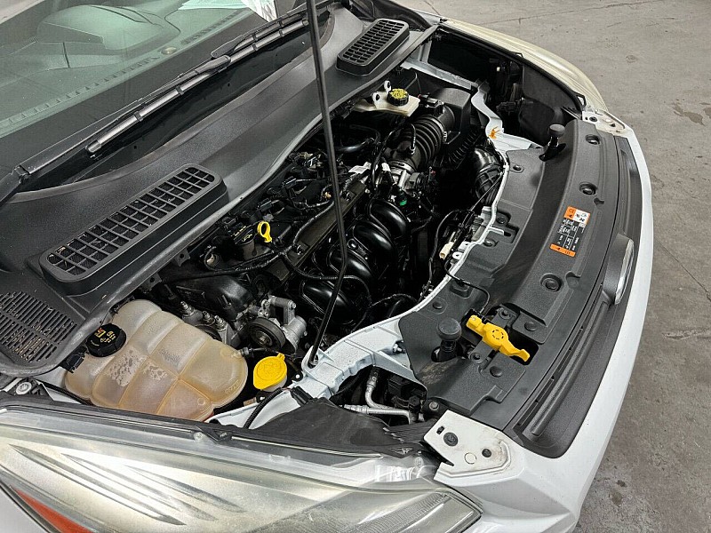Vehicle image 24 of 32